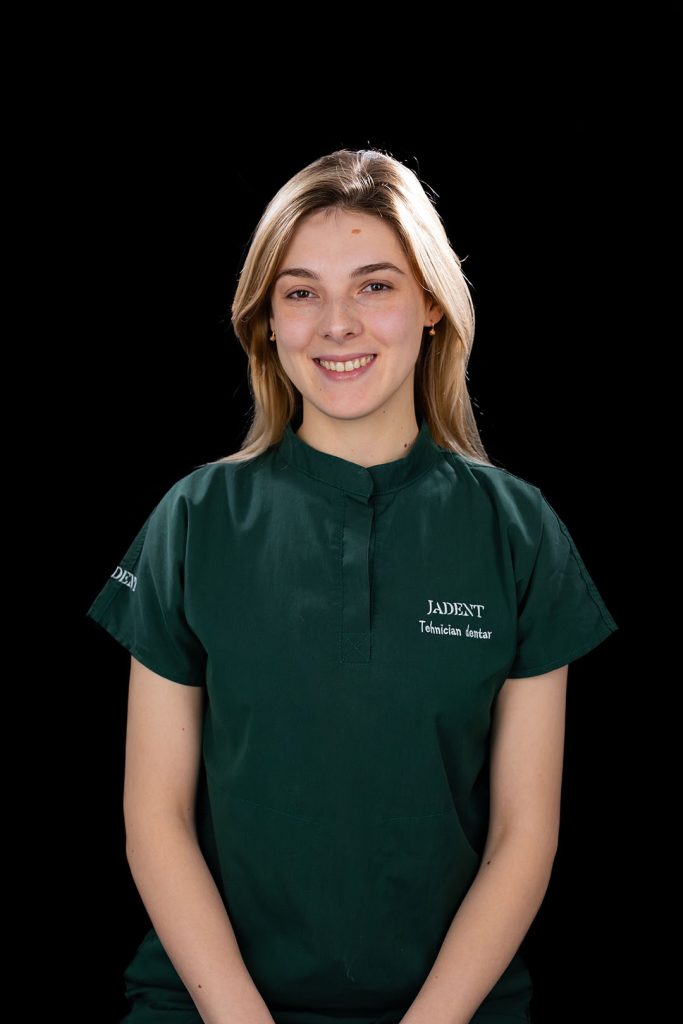 Daniela Norninta tehnician dentar 1